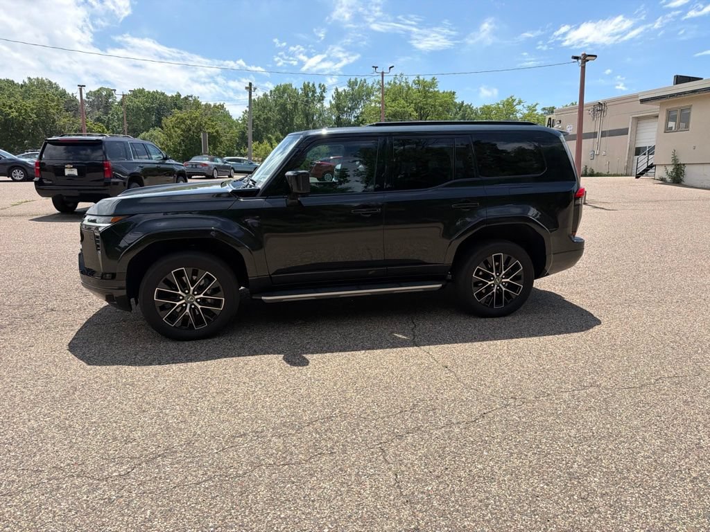 Used 2025 Lexus GX 550 w/ Accessory Package (2T) AWD/4WD image 6