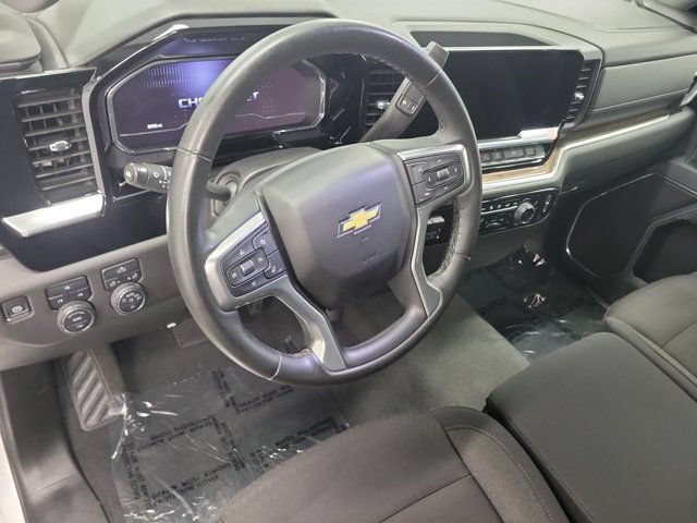 Used 2025 Chevrolet Silverado 2500 LT w/ Convenience Package AWD/4WD image 16