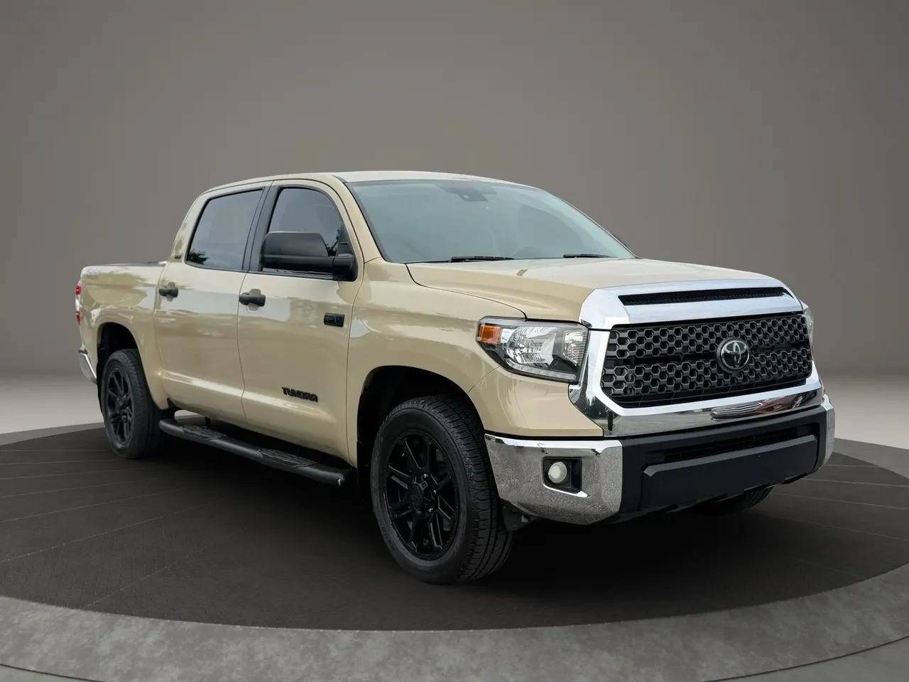Used 2020 Toyota Tundra SR5 w/ SR5 Upgrade Package RWD image 3