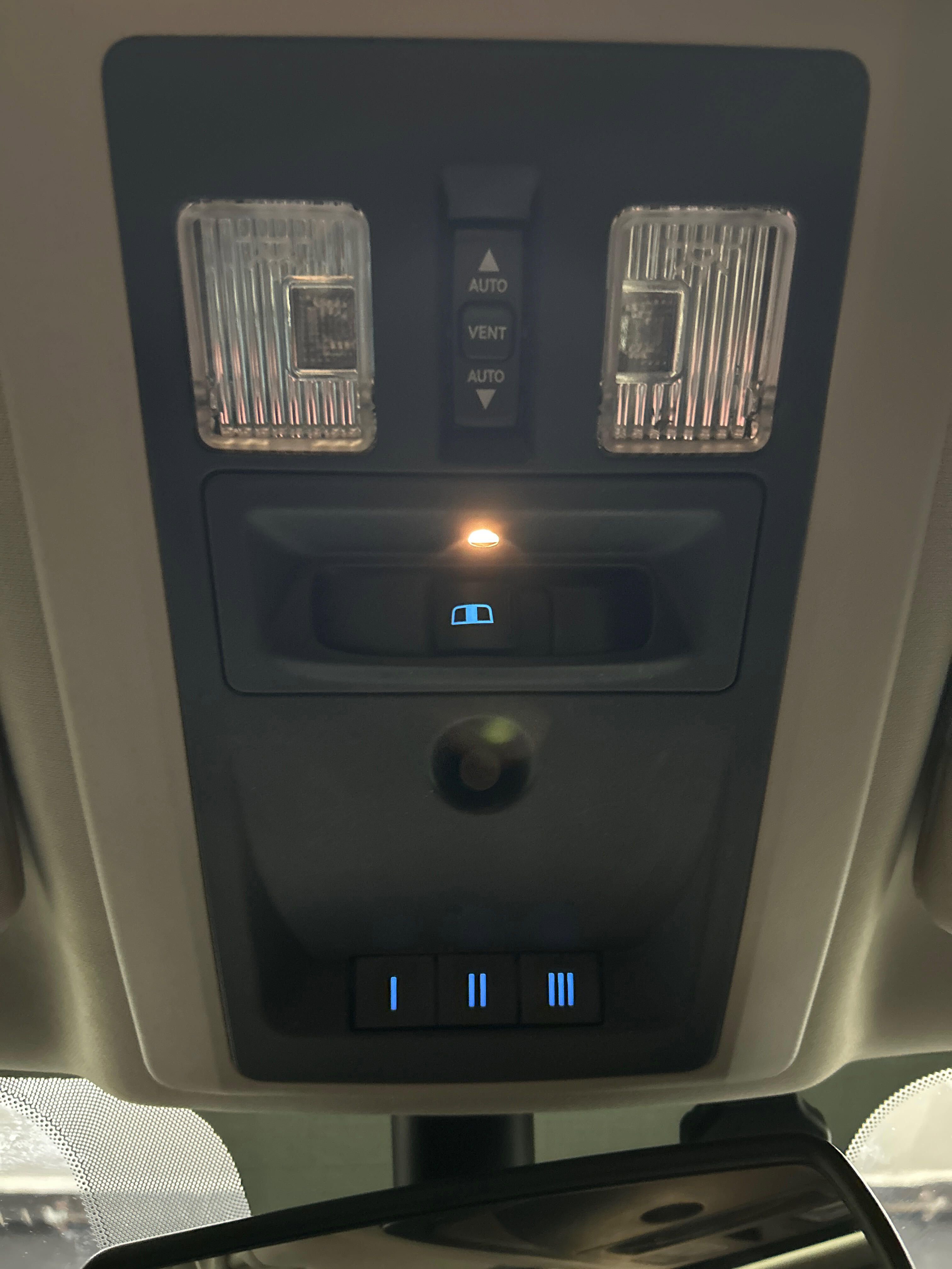 Used 2015 RAM 1500 Laramie w/ Convenience Group AWD/4WD image 17