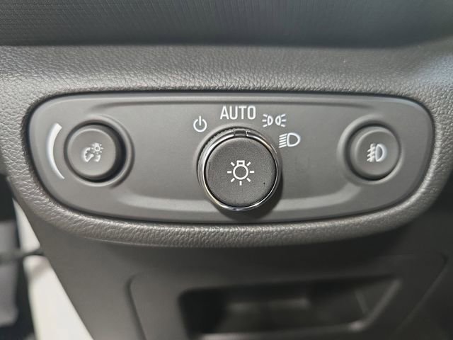 Used 2023 Chevrolet TrailBlazer RS w/ Sun and Liftgate Package image 27