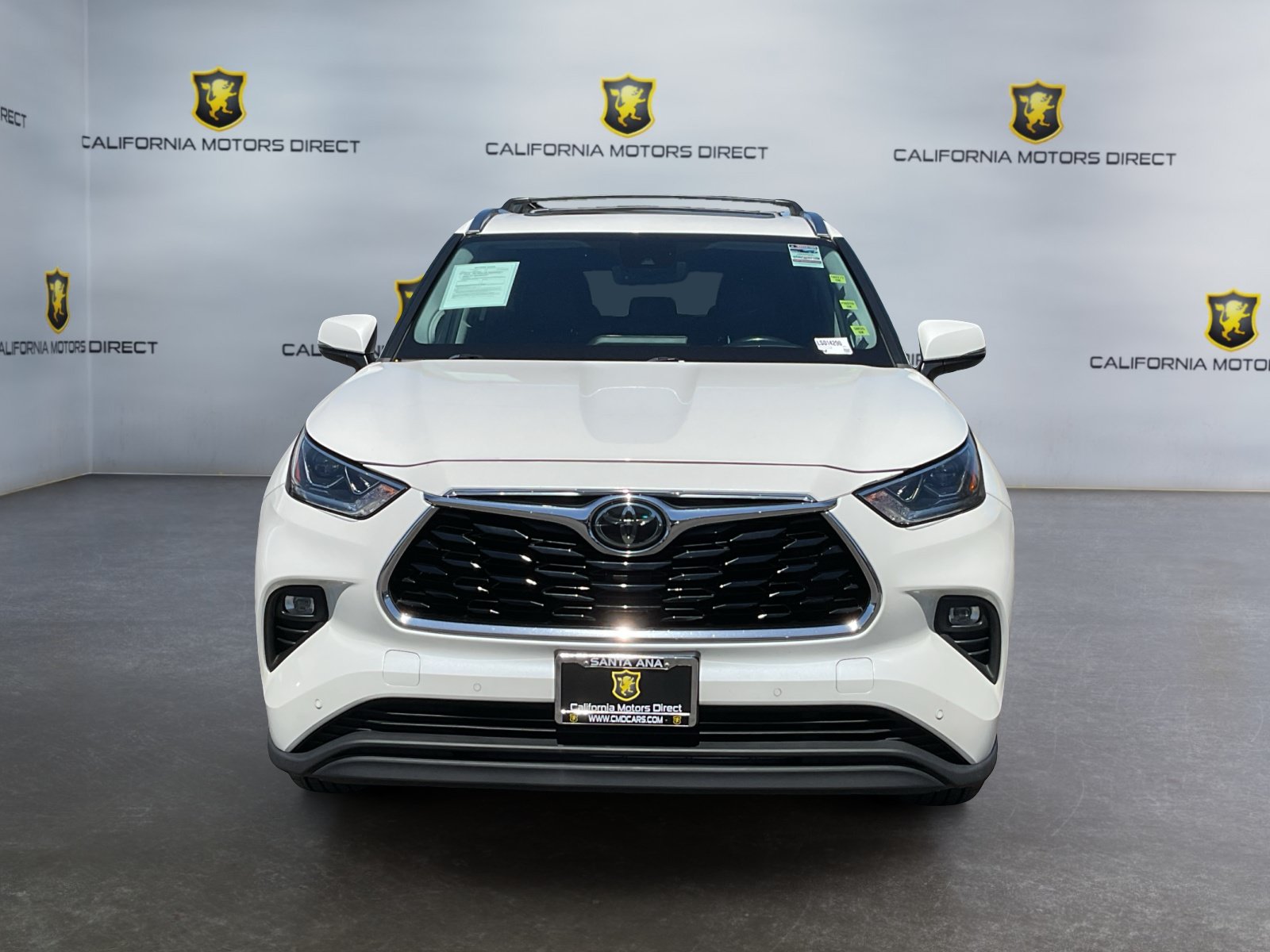 Used 2020 Toyota Highlander Limited FWD image 2