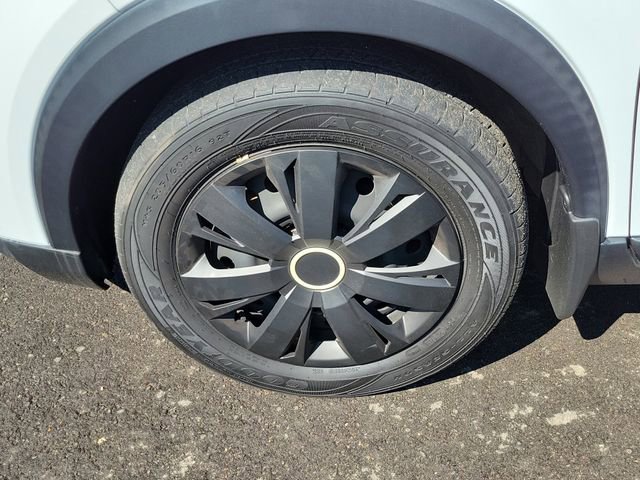 Used 2019 Nissan Kicks S image 6