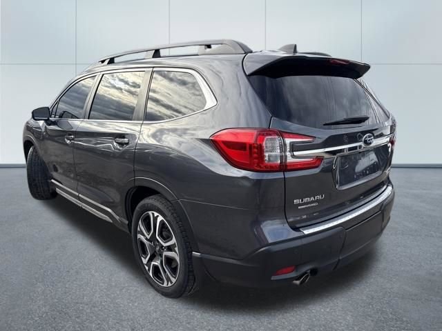 Used 2023 Subaru Ascent Limited image 2