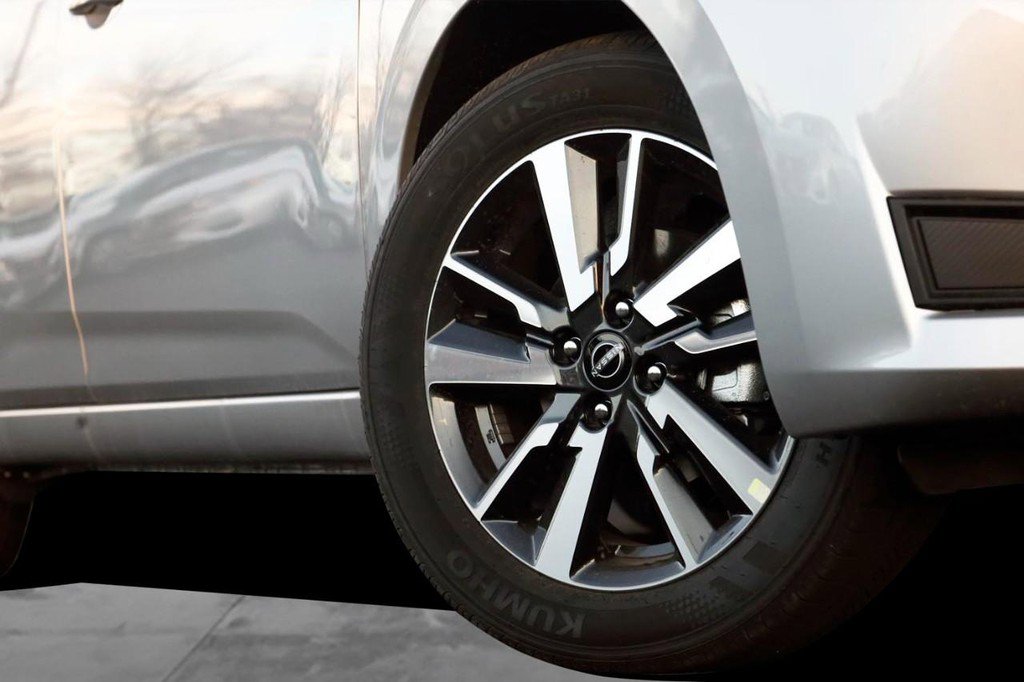 New 2025 Nissan Versa SV w/ Trunk Package image 3