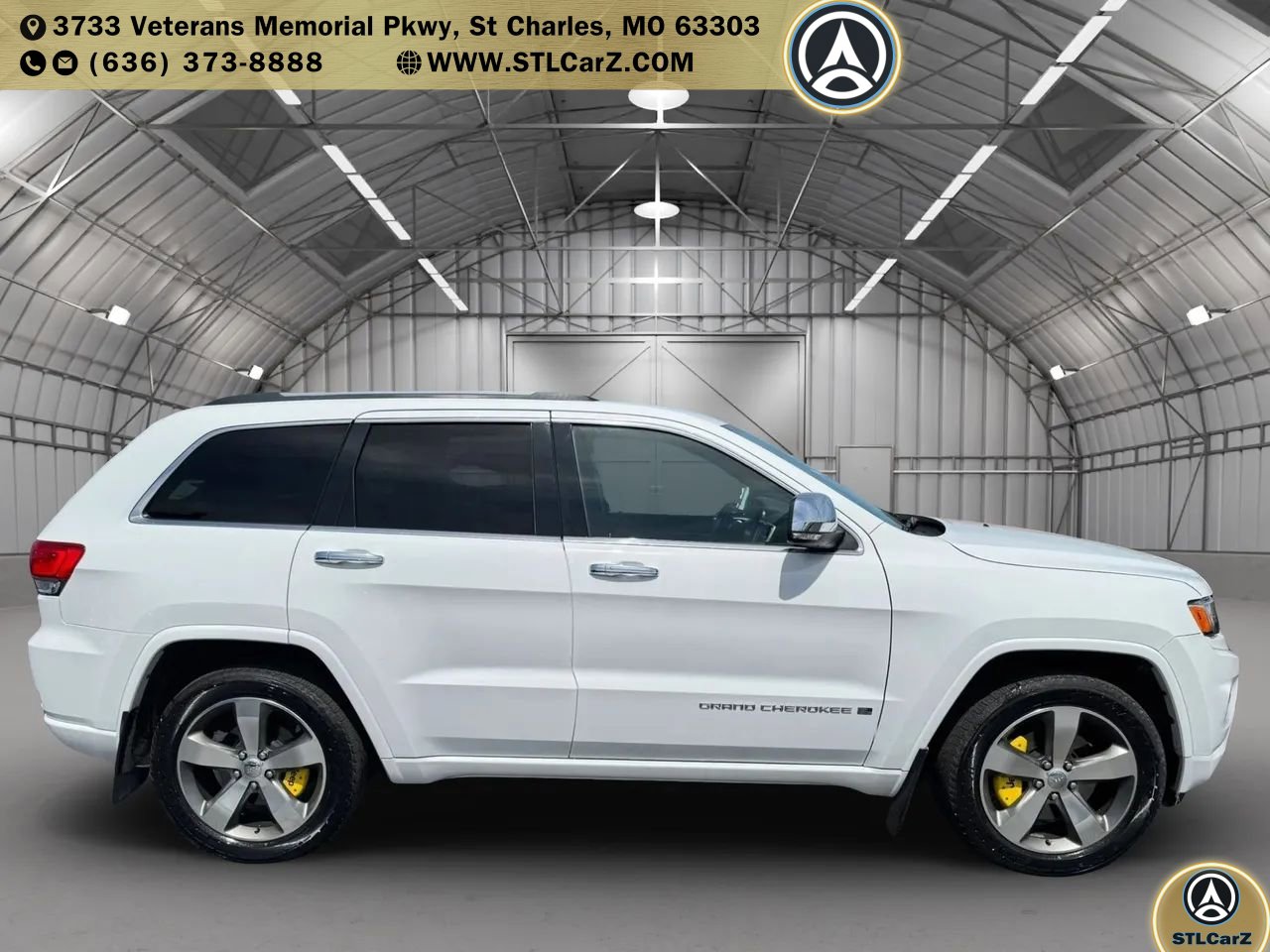 Used 2015 Jeep Grand Cherokee Overland w/ Advanced Technology Group image 2