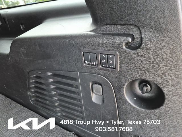 Used 2018 GMC Yukon XL SLT AWD/4WD image 11