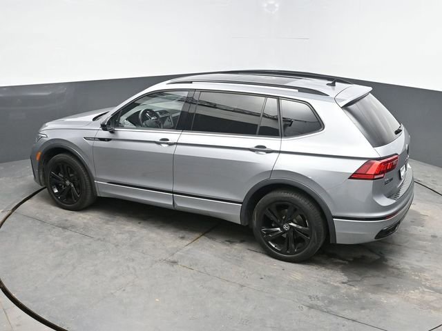 Used 2023 Volkswagen Tiguan SE R-Line AWD/4WD image 37