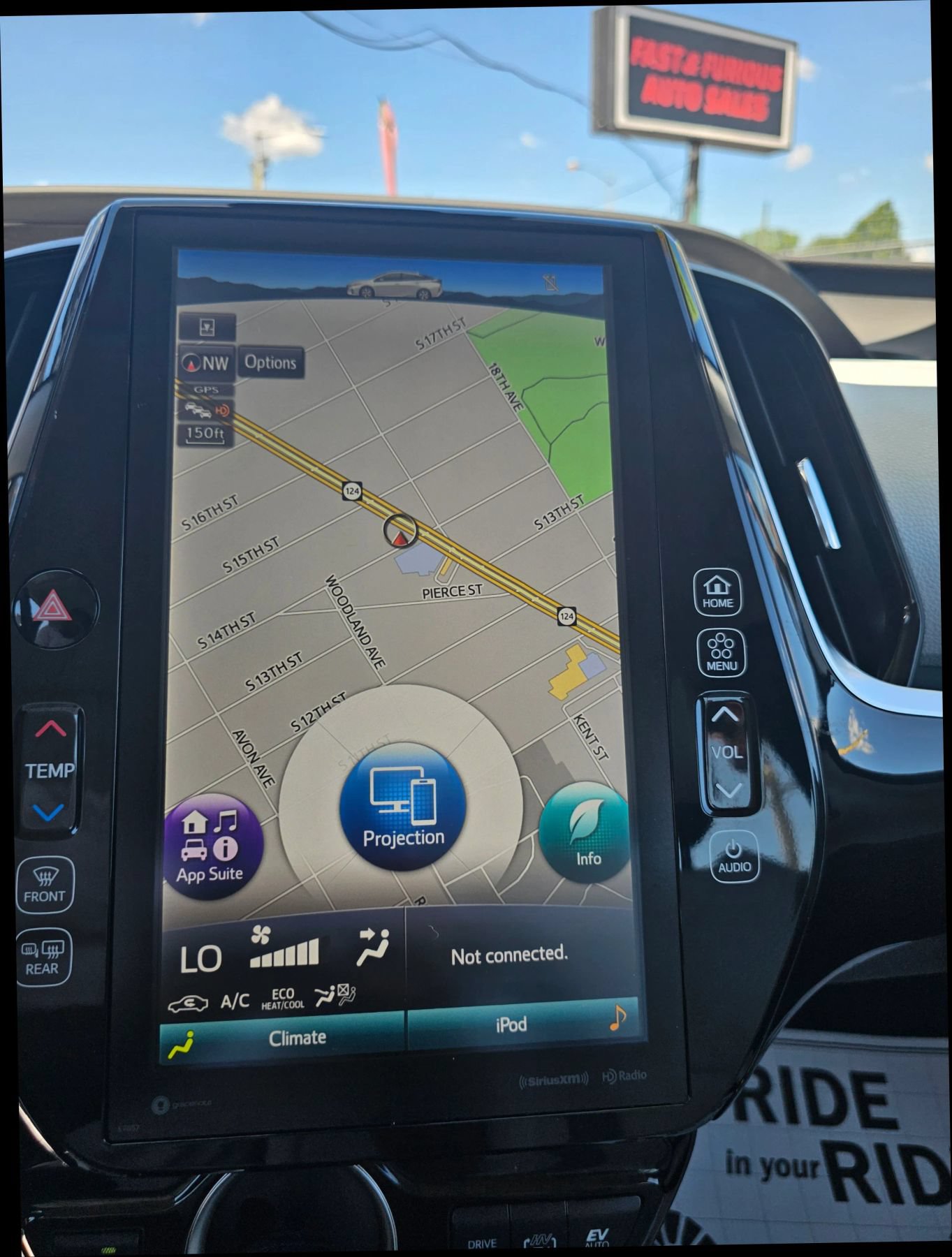 Used 2021 Toyota Prius Prime XLE w/ Carpet Mat Package (TMS) FWD image 29