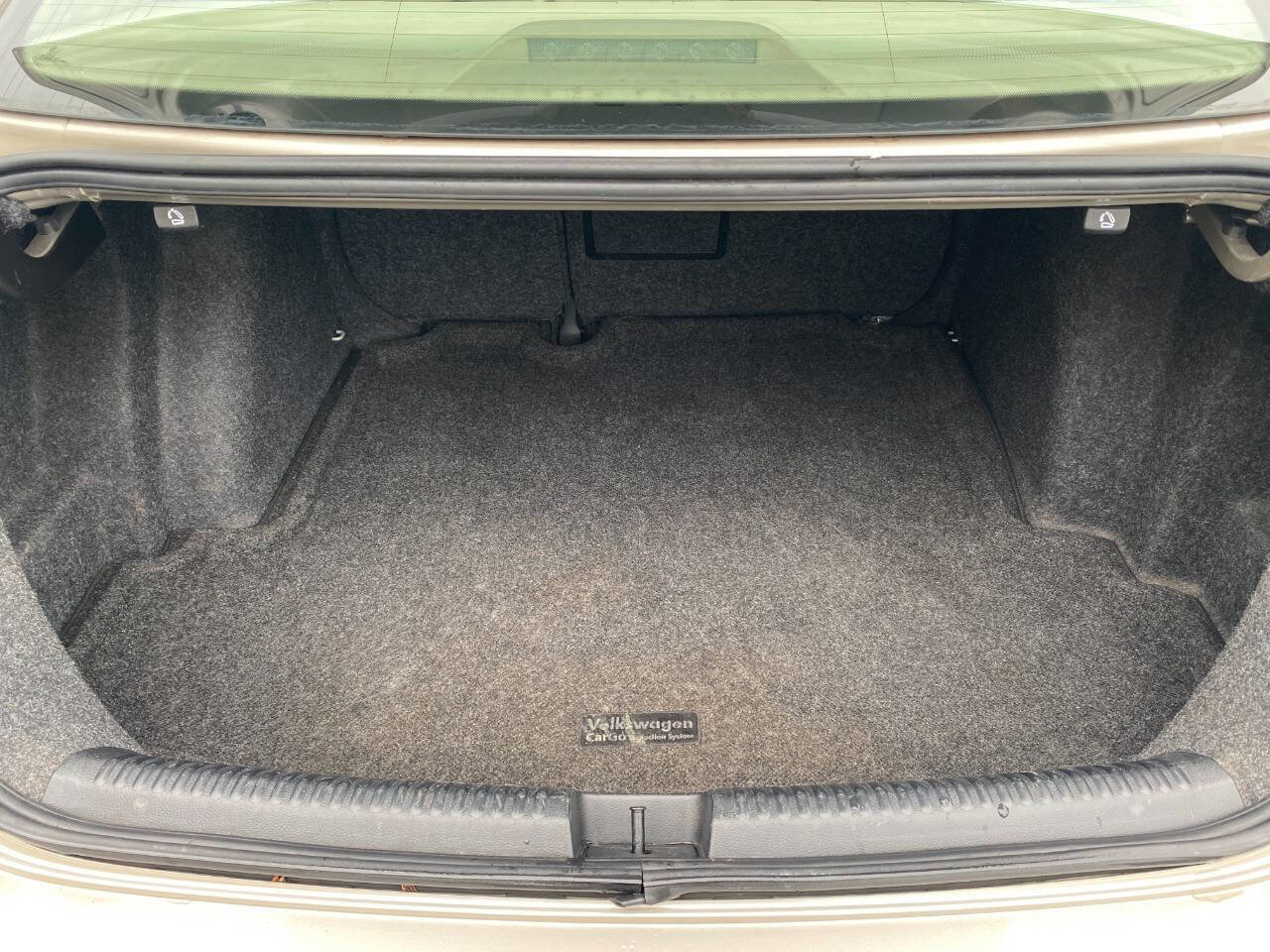 Used 2012 Volkswagen Jetta TDI image 24