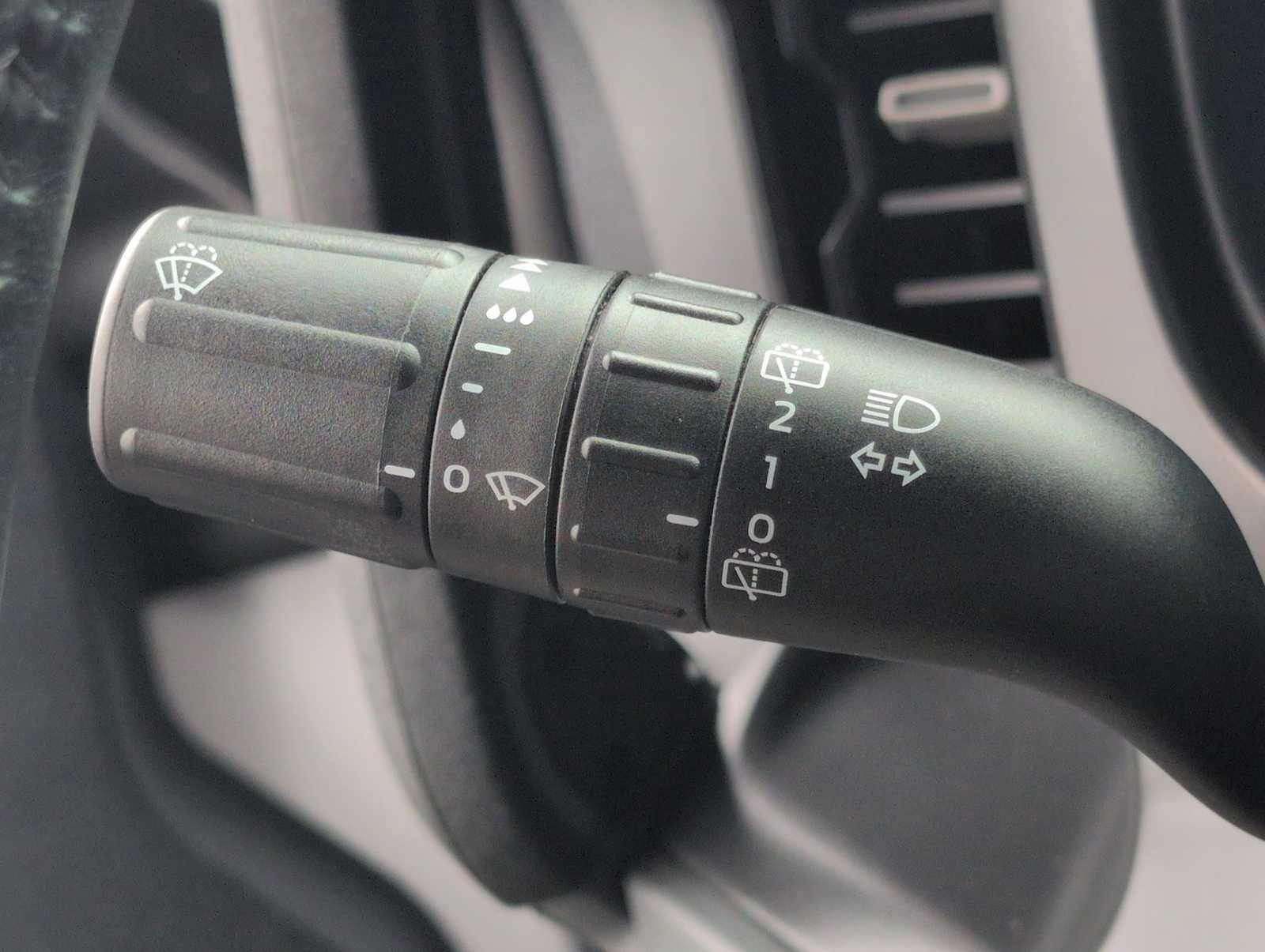 Used 2023 Ford Bronco Big Bend image 26