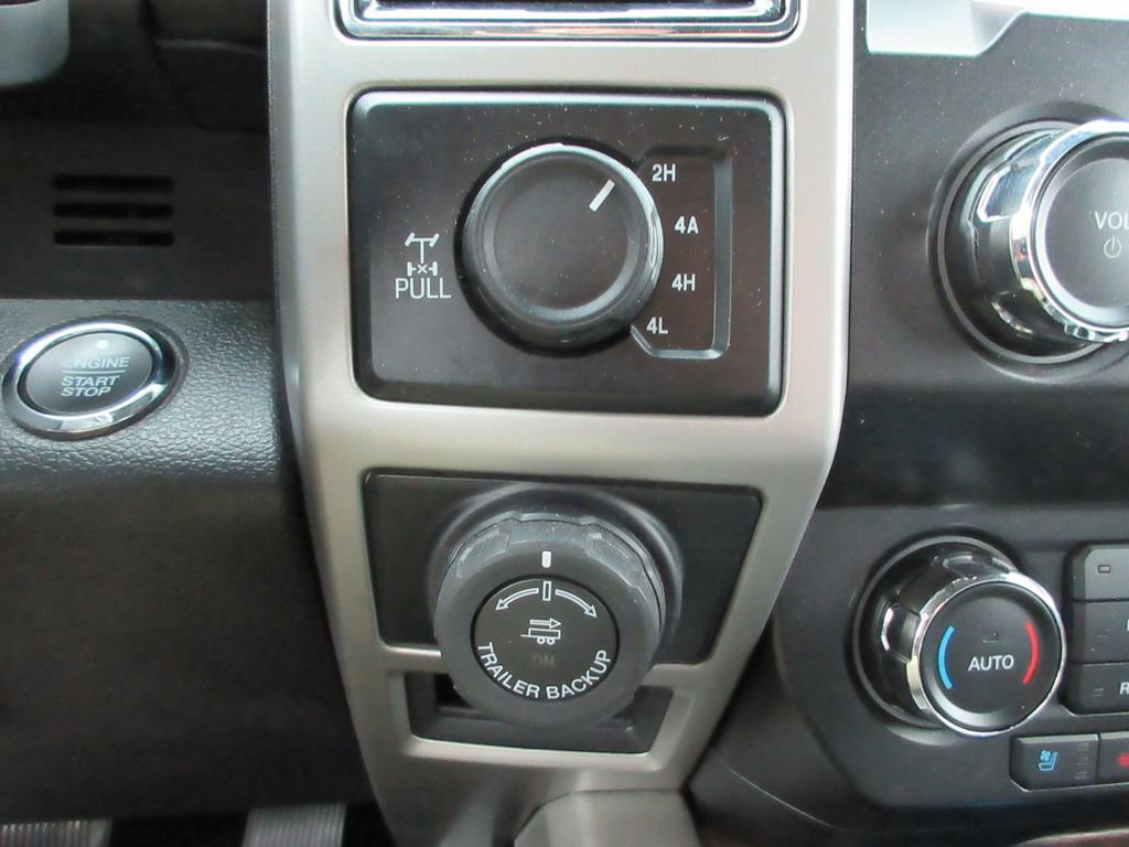 Used 2019 Ford F150 Lariat w/ Trailer Tow Package AWD/4WD image 32