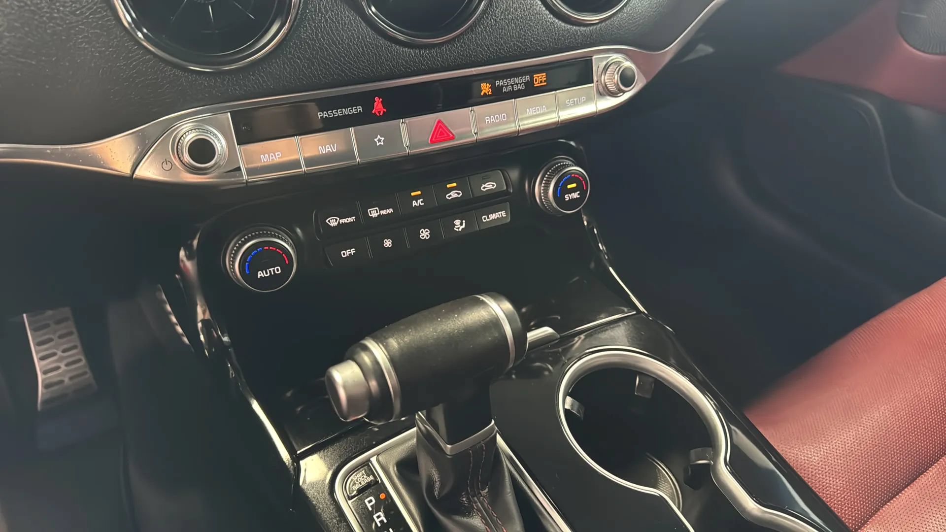 Used 2022 Kia Stinger GT-Line w/ Sun & Sound Package RWD image 16