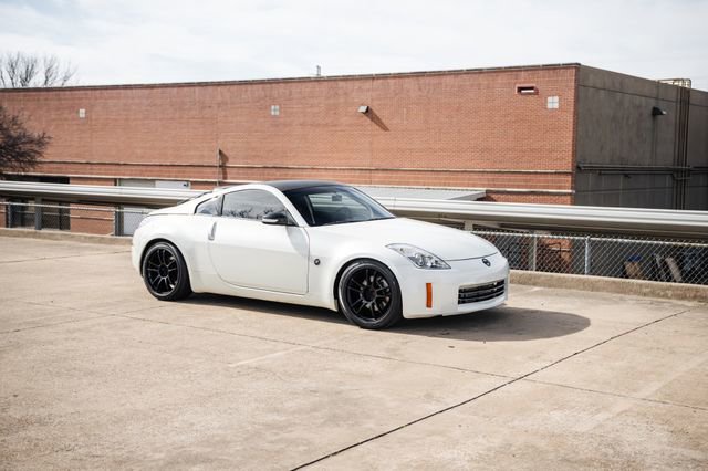 Used 2006 Nissan 350Z Coupe w/ (N93) Cargo Convenience Pkg image 19