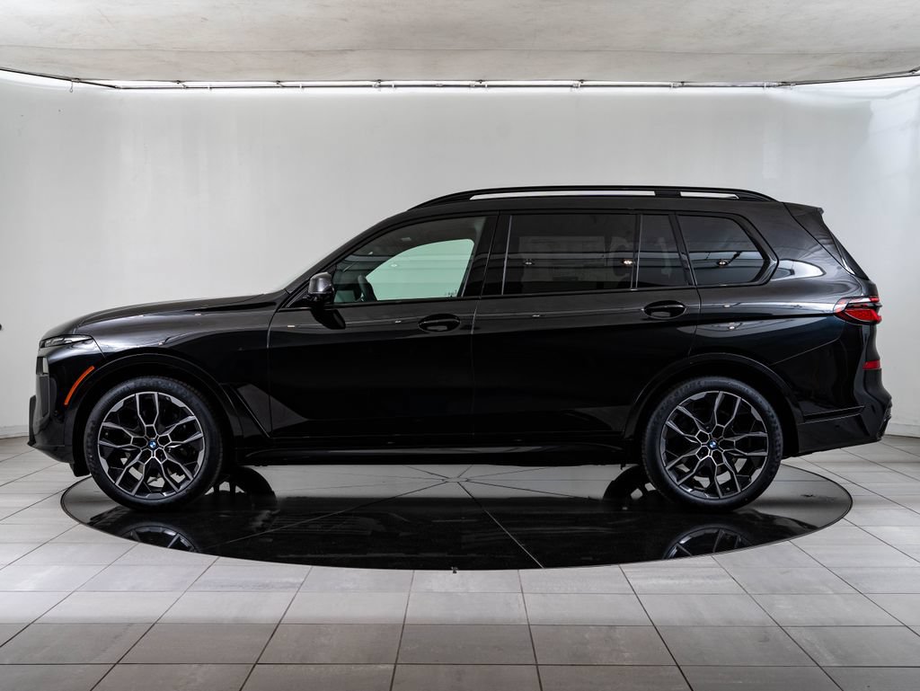 New 2027 BMW X7 xDrive40i w/ M Sport Package AWD/4WD image 5