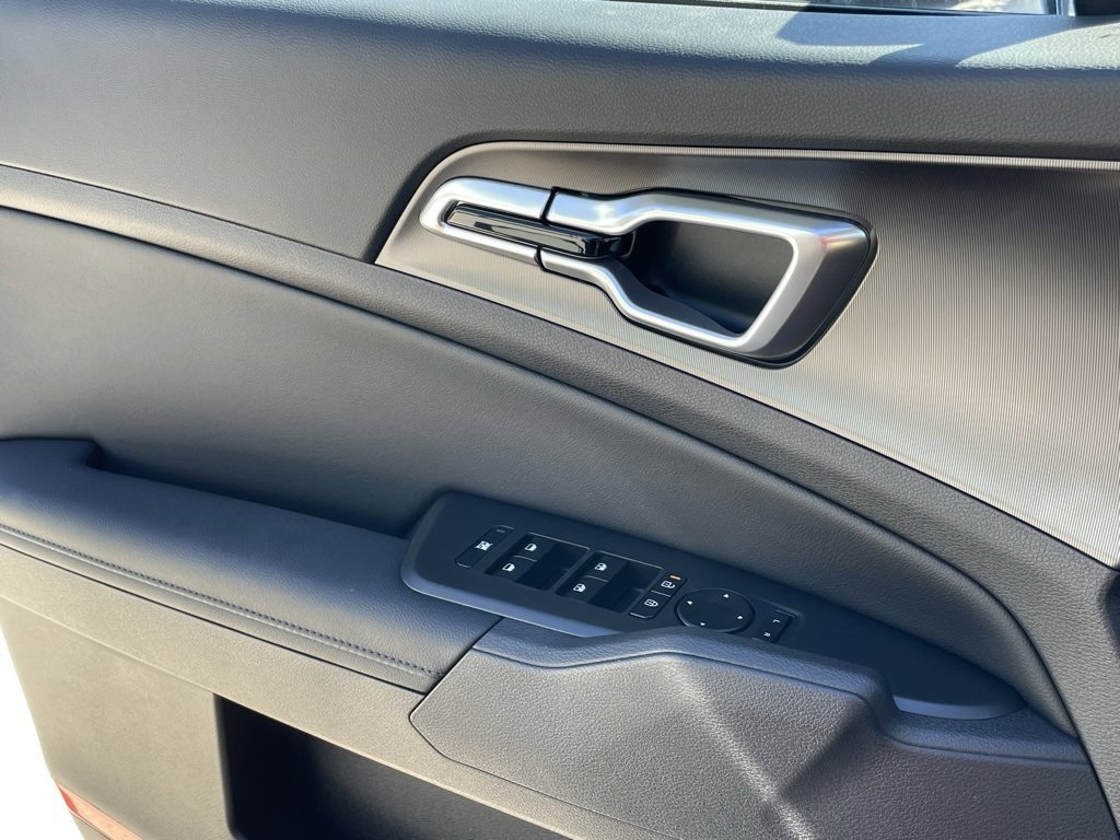 New 2026 Kia Sportage EX image 18