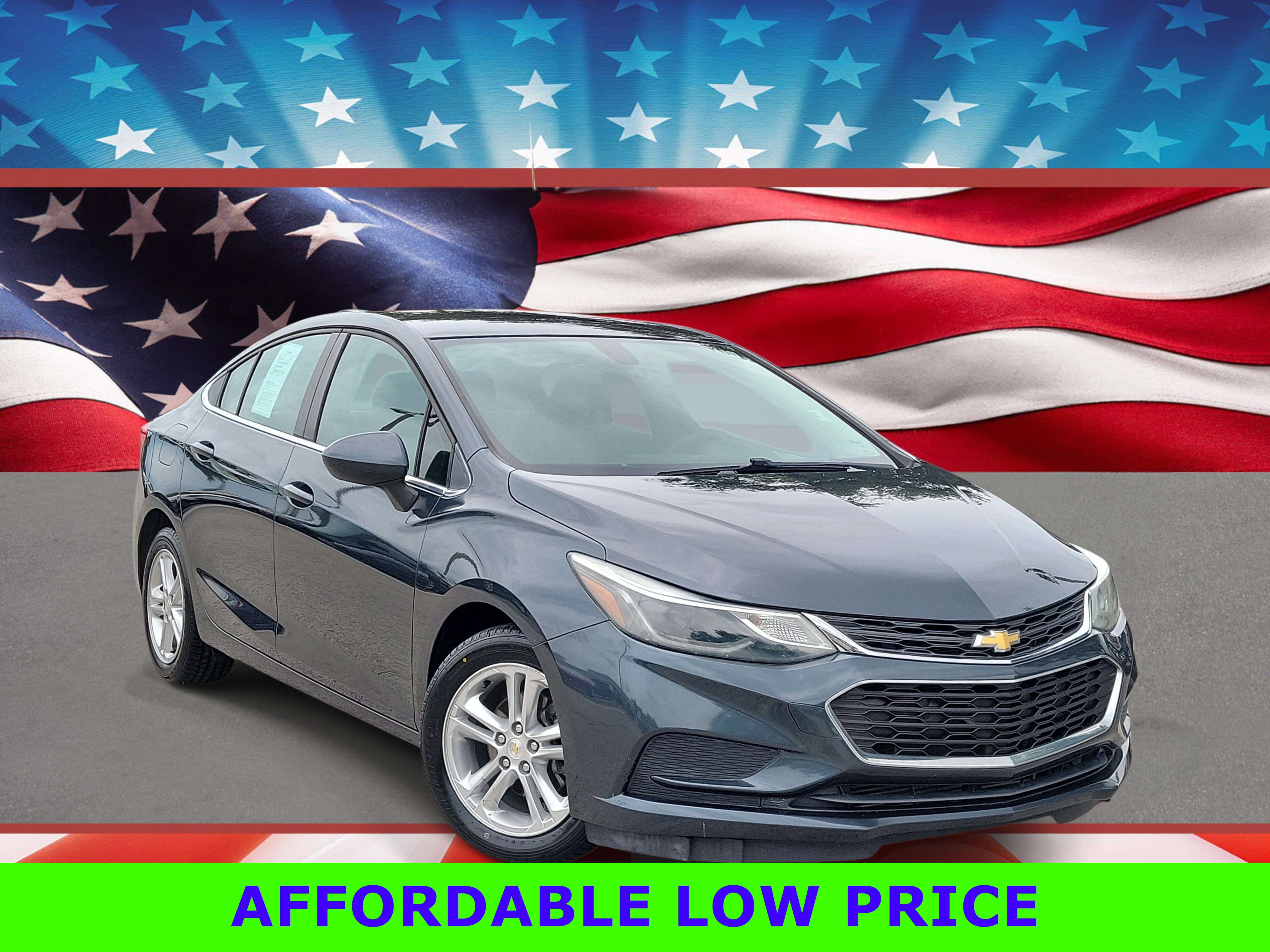 Used 2018 Chevrolet Cruze LT FWD image 1