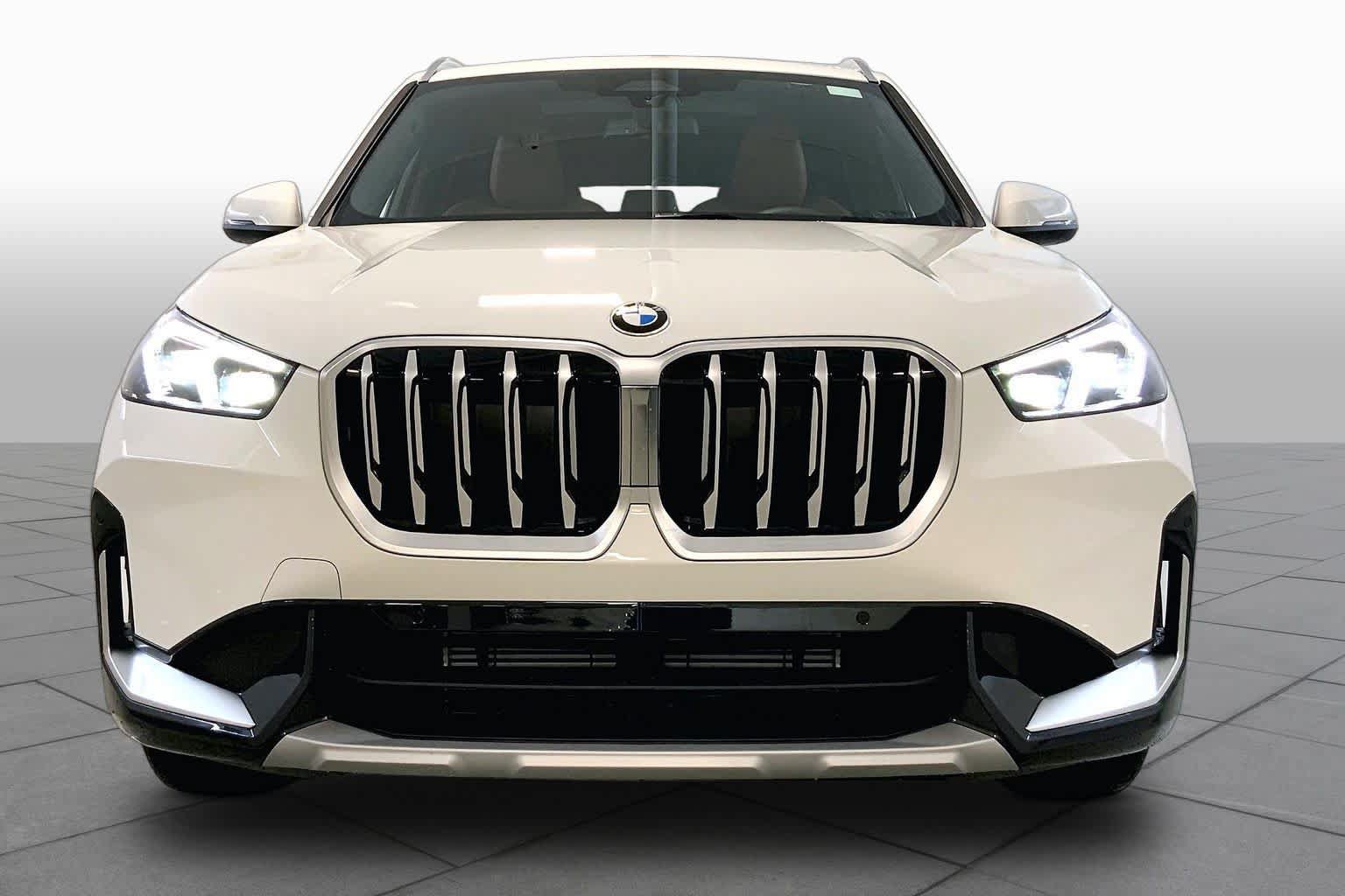 New 2026 BMW X1 xDrive28i w/ Convenience Package AWD/4WD image 3