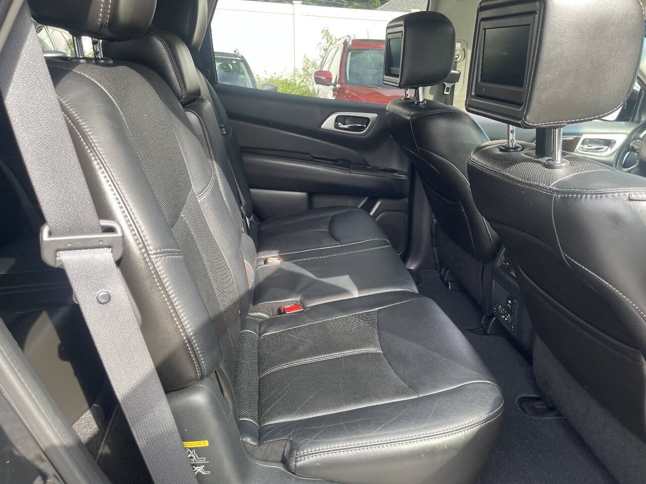 Used 2014 Nissan Pathfinder Platinum w/ Platinum Premium Package AWD/4WD image 29