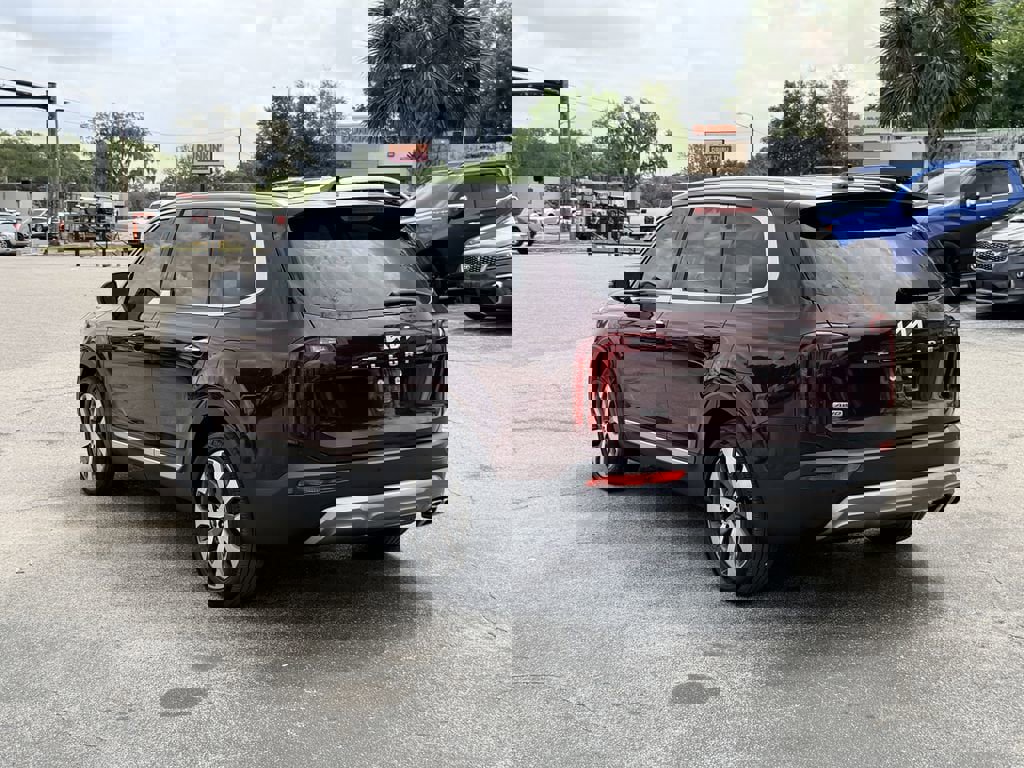 Certified 2022 Kia Telluride S image 7