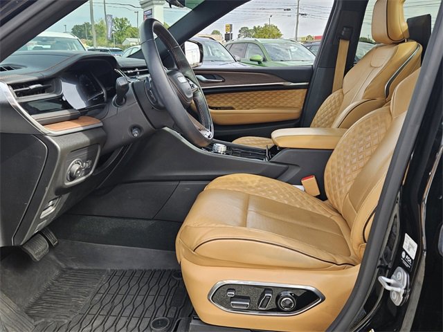 Used 2023 Jeep Grand Cherokee Summit w/ Adv Protech Group IV image 5