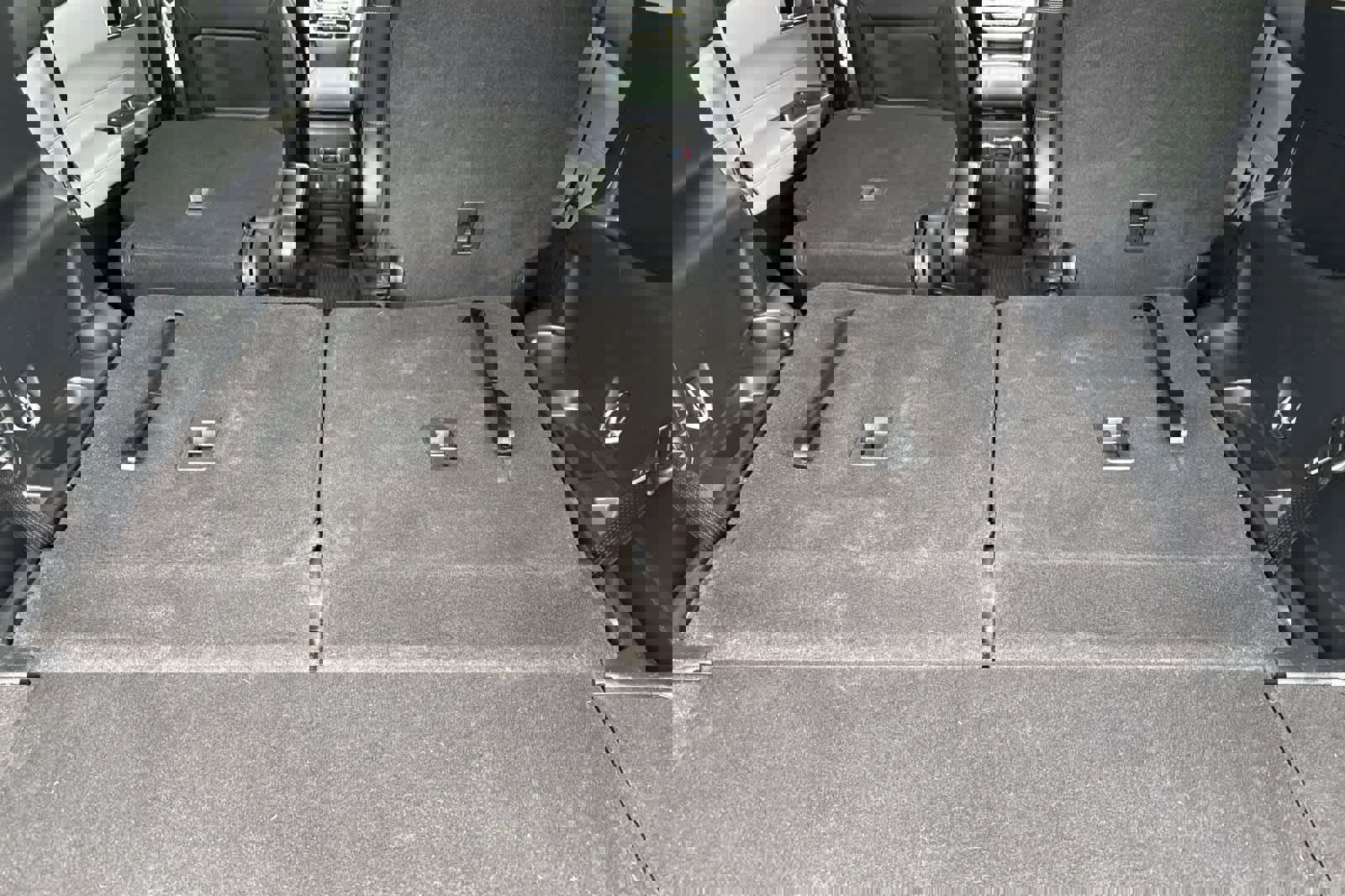 Used 2023 Ford Explorer XLT w/ Equipment Group 202A image 17