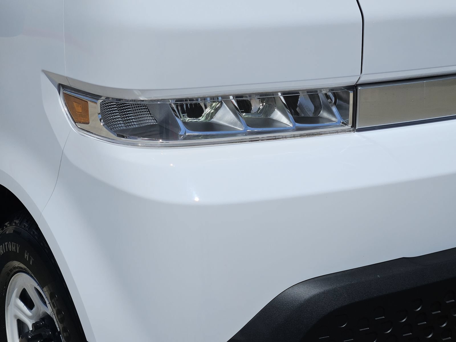 Used 2024 Chevrolet Brightdrop 600 w/ Commercial Equipment Package AWD/4WD image 9