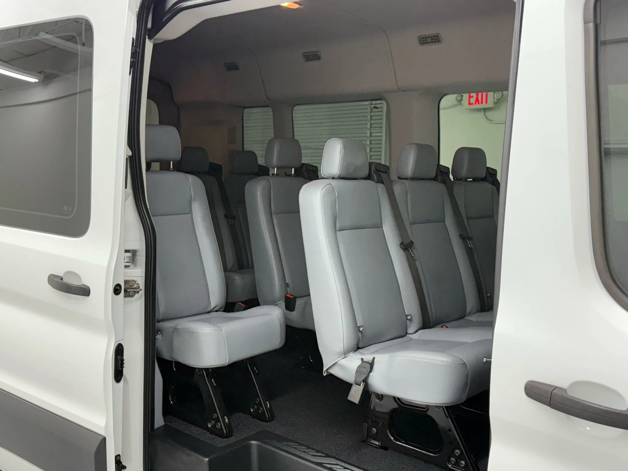 Used 2016 Ford Transit 350 XL image 37