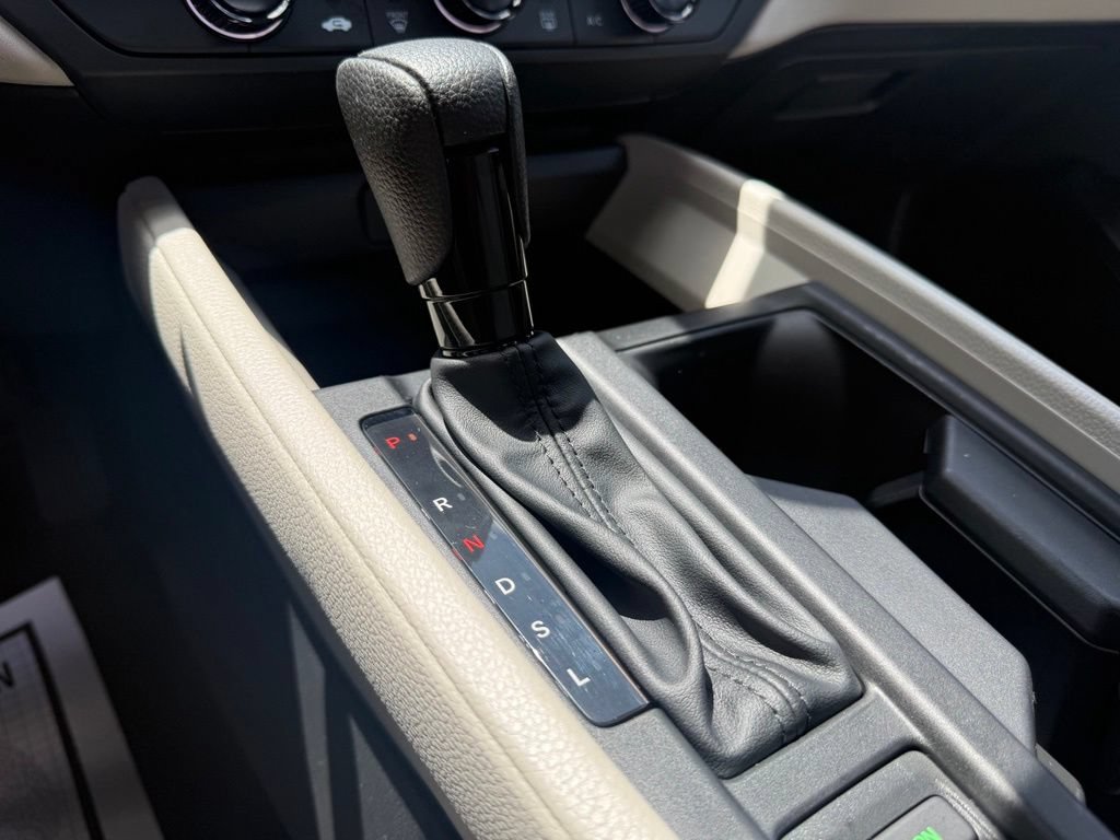 Certified 2025 Honda Accord LX image 28