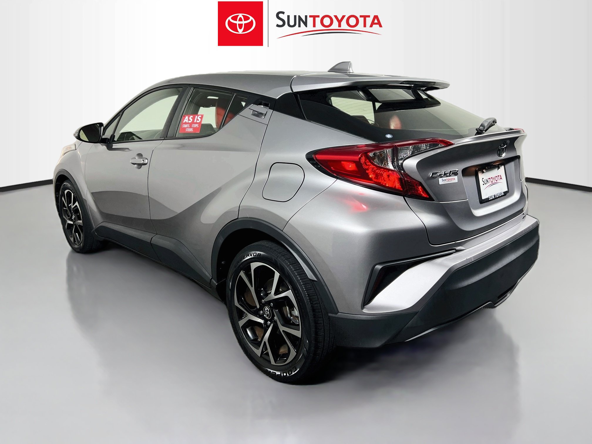 Used 2019 Toyota C-HR XLE FWD image 6