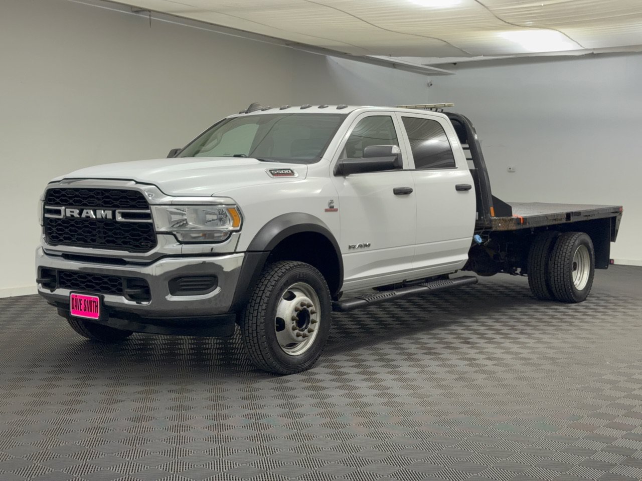 Used 2020 RAM 5500 Tradesman w/ Chrome Appearance Group AWD/4WD image 1