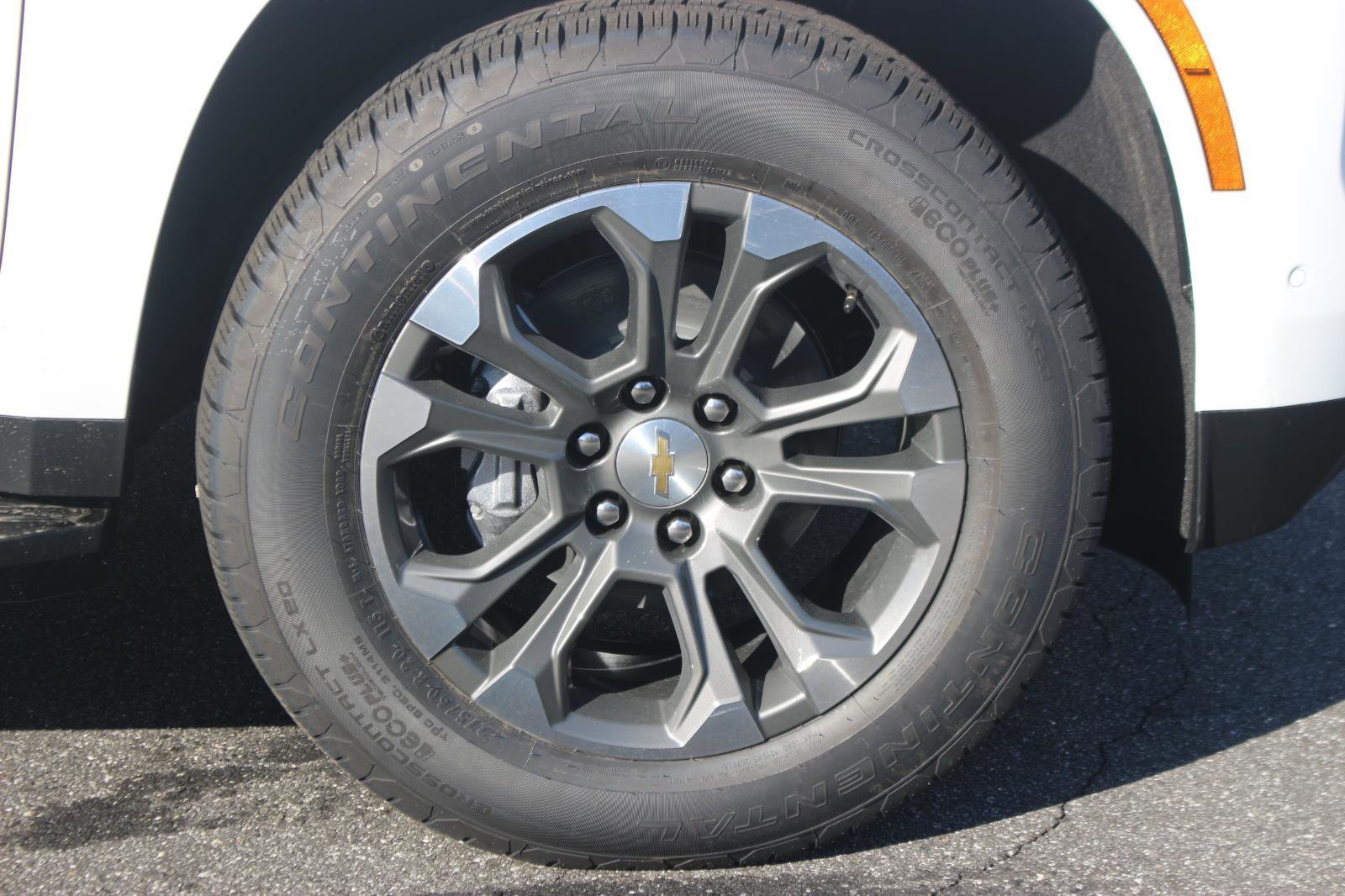 New 2026 Chevrolet Suburban LT w/ Comfort Package image 9