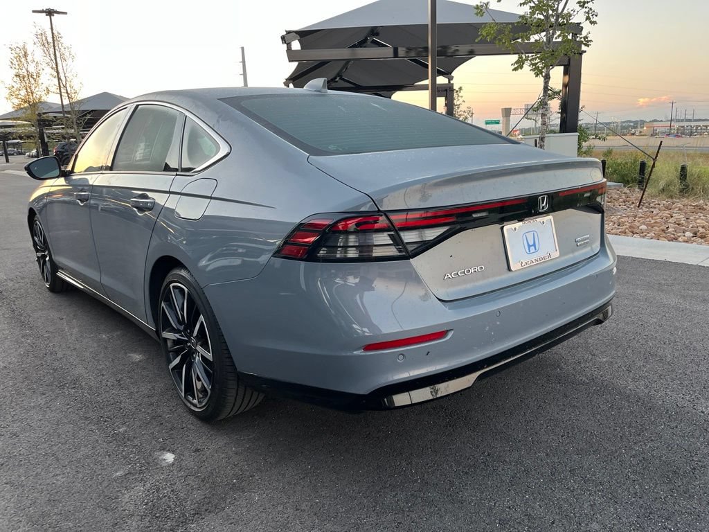 Used 2023 Honda Accord Touring image 6