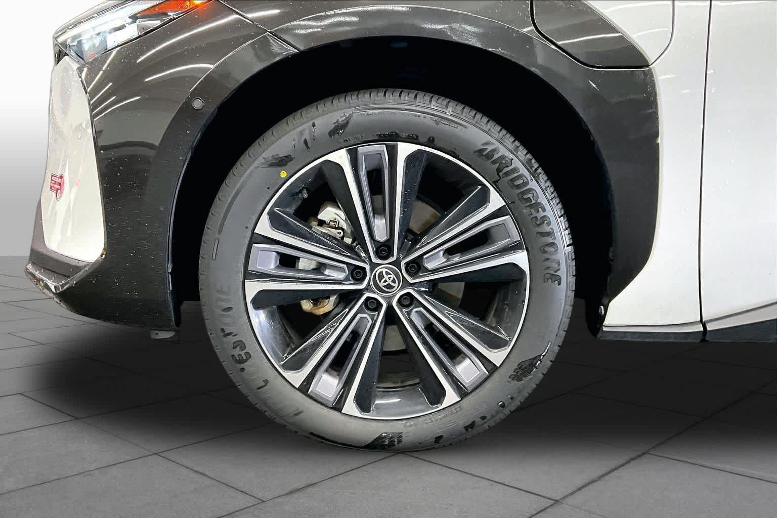 Used 2024 Toyota bZ4X FWD image 10