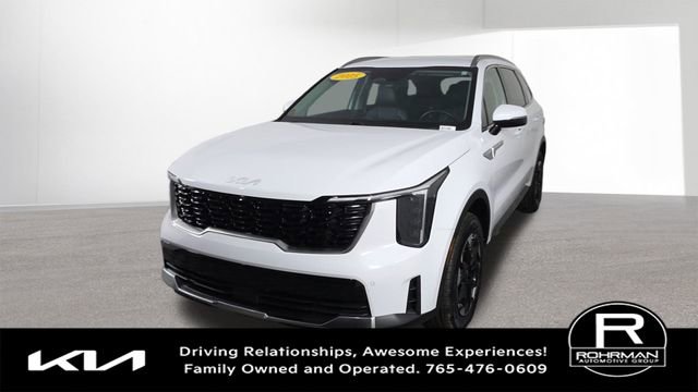 Used 2025 Kia Sorento S image 4