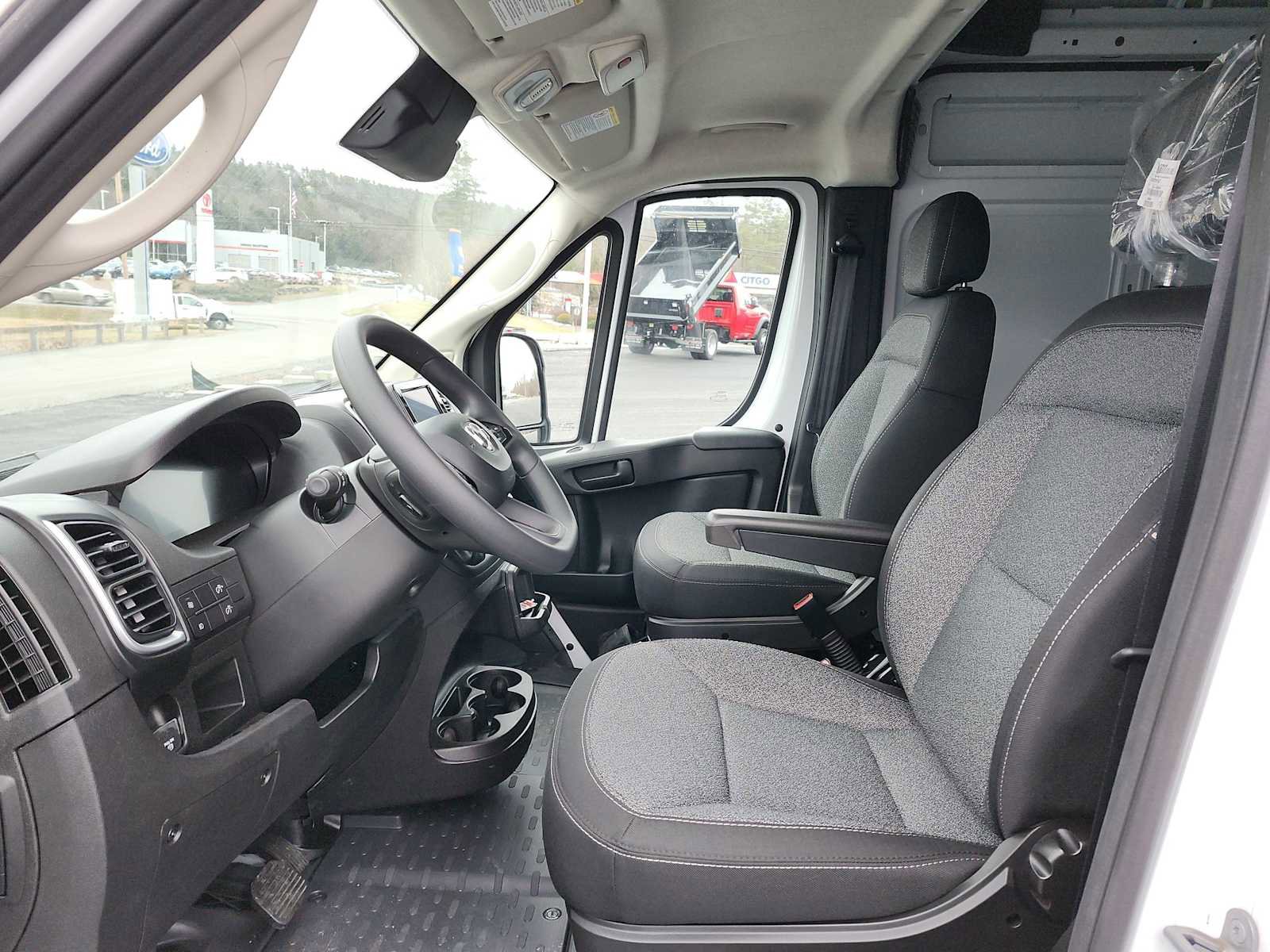 New 2024 RAM ProMaster 3500 w/ Quick Order Package 22G SLT image 11