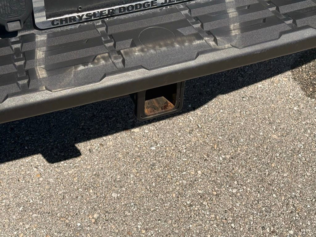 Used 2022 Nissan Frontier SV w/ Technology Package image 36