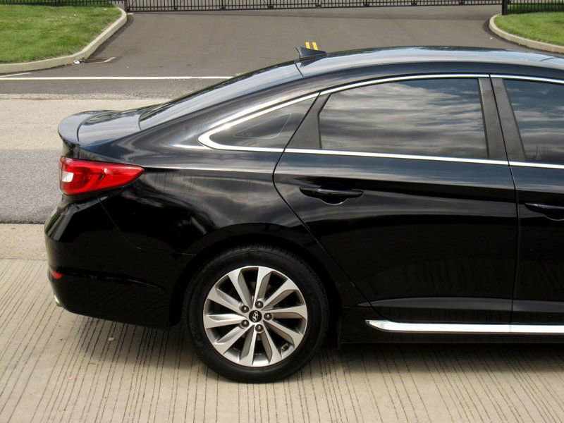 Used 2015 Hyundai Sonata Sport FWD image 11