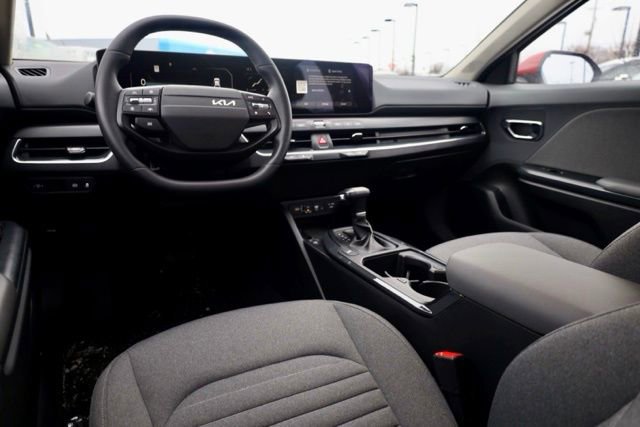 Certified 2025 Kia K4 EX image 29