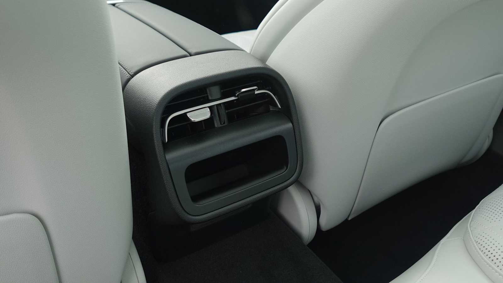 New 2026 Mercedes-Benz E 350 4MATIC Sedan image 31