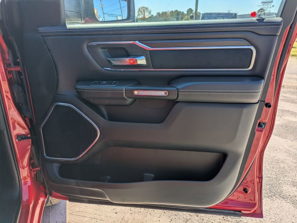 Used 2024 RAM 1500 Laramie image 31
