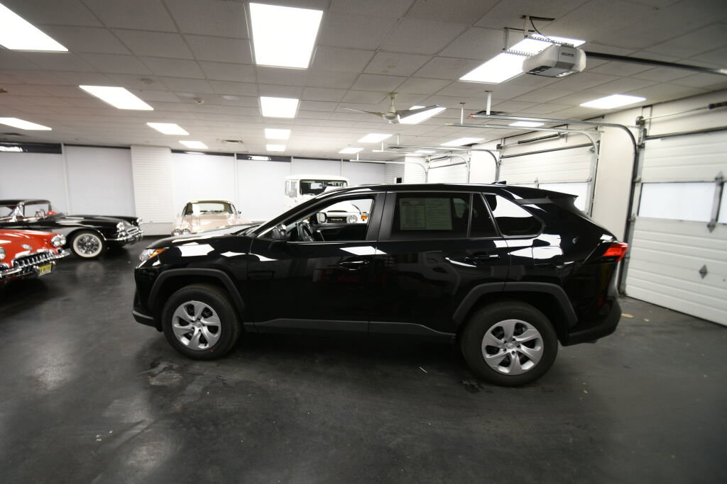 Certified 2024 Toyota RAV4 LE image 4