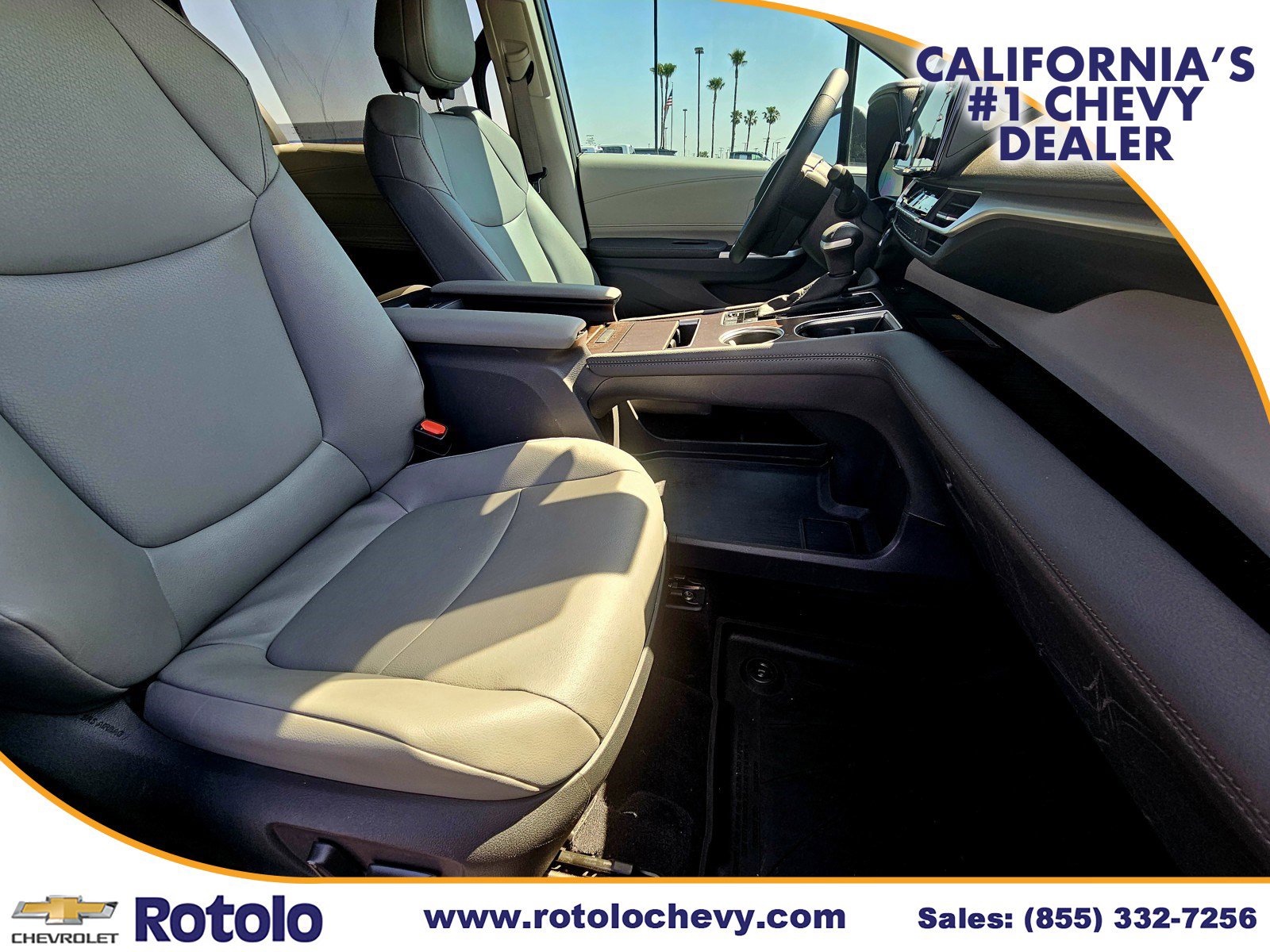 Used 2024 Toyota Sienna XLE w/ XLE Plus Package image 10