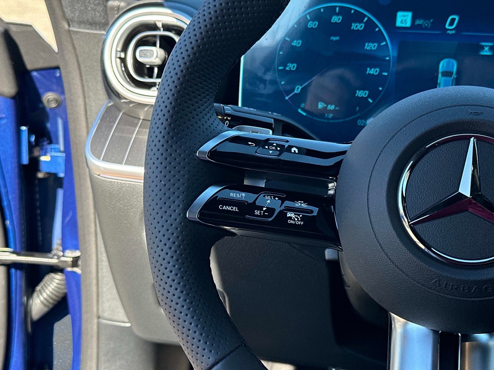 New 2026 Mercedes-Benz CLE 300 CLE 300 4MATIC Coupe image 20