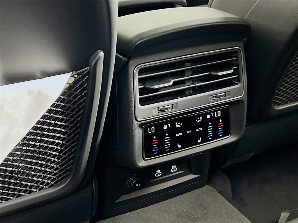 New 2026 Audi Q7 3.0T Prestige image 25