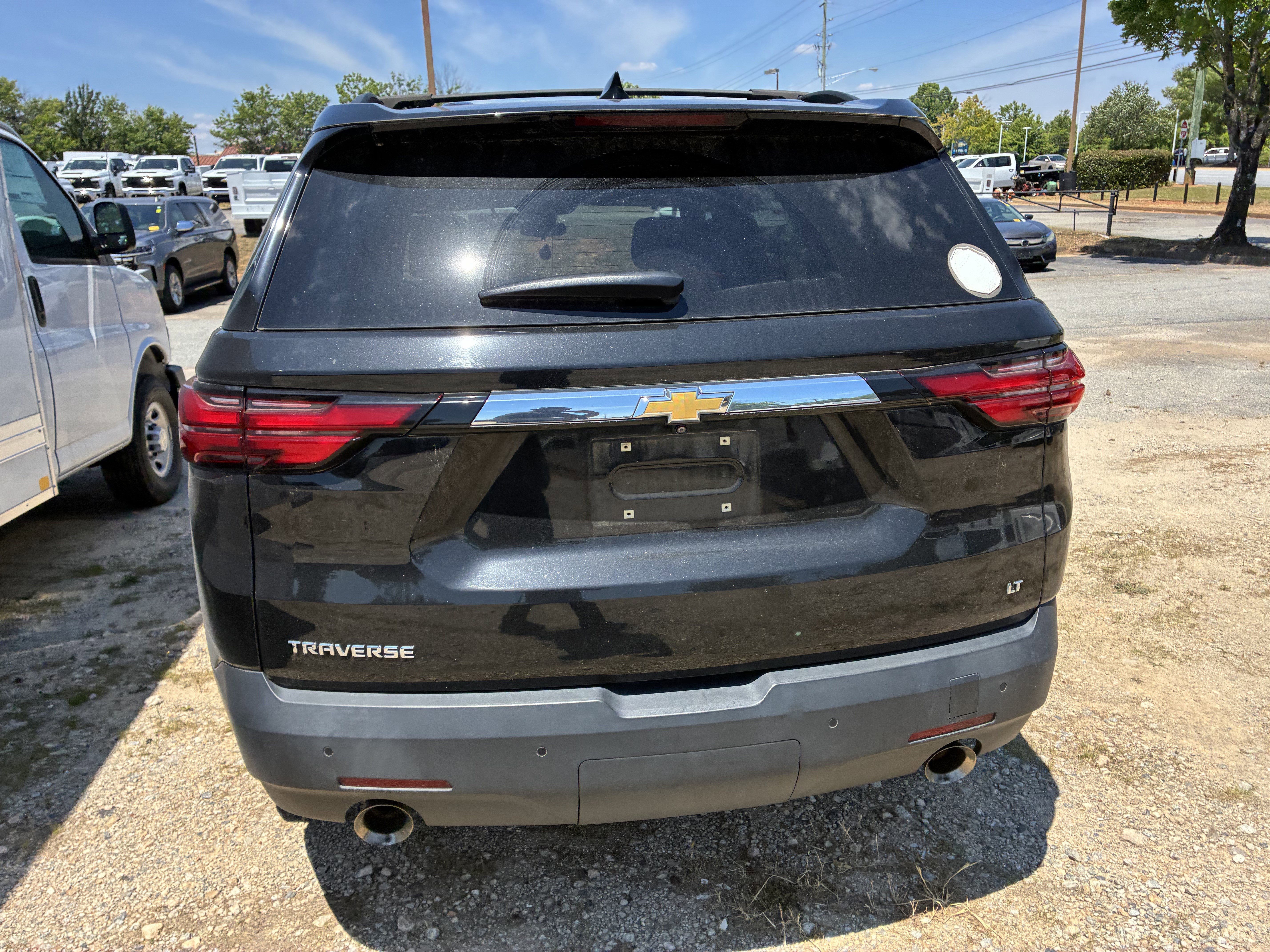 Used 2023 Chevrolet Traverse LT FWD image 7