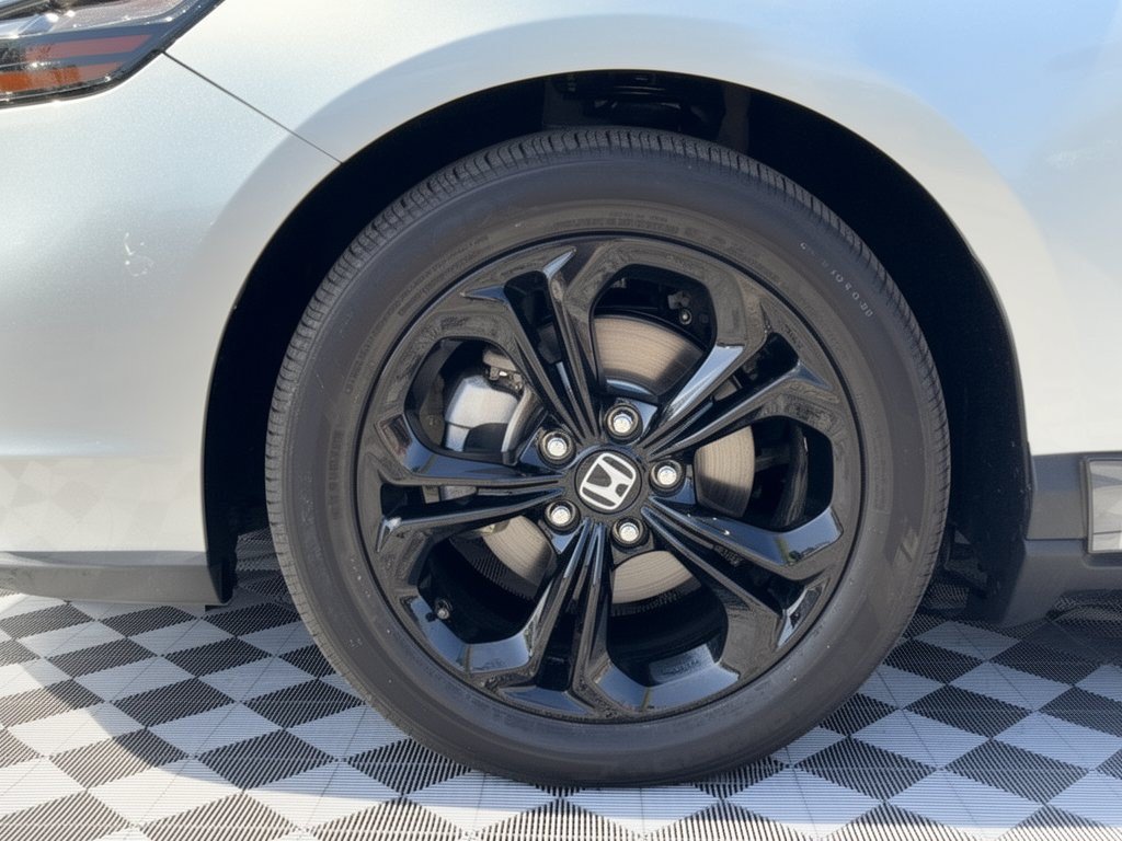Used 2025 Honda Accord SE image 13
