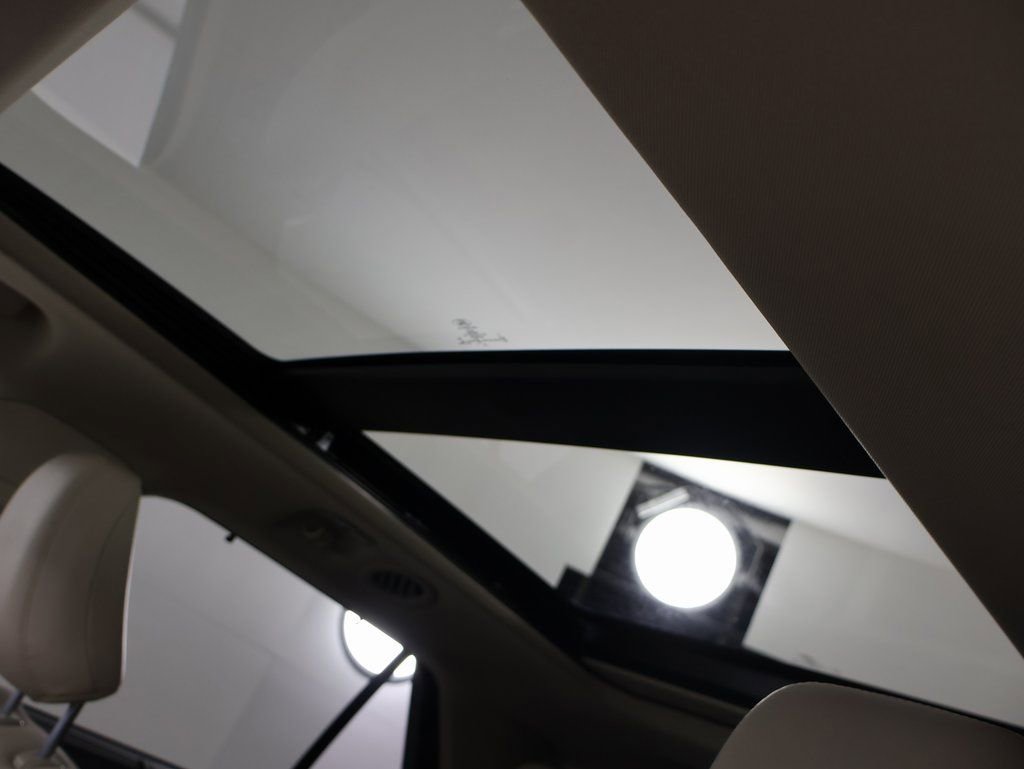 Used 2021 Ford Explorer Platinum w/ Equipment Group 601A image 10