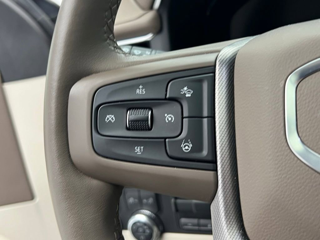 Used 2024 GMC Yukon Denali w/ Advanced Technology Package image 24