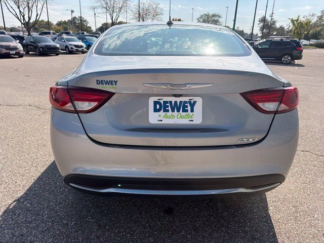 Used 2016 Chrysler 200 Limited w/ Anniversary Edition FWD image 4